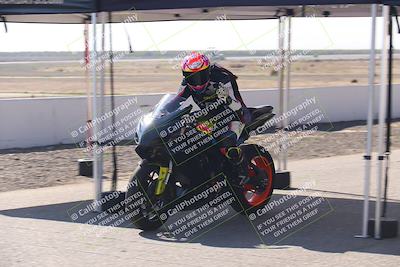 media/Nov-03-2025-Lets Ride (Mon) [[4d74c1c4d3]]/B Group/Grid/